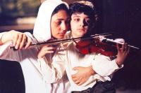 گلشیفته فراهانی و علی شادمان در نمایی از فیلم « میم مثل مادر»